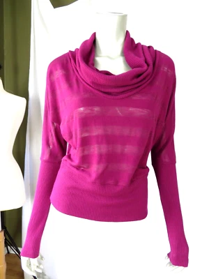 Suéter Pullover Magenta ACTIVE BASIC TALLA L NUEVO CON ETIQUETAS Delgado Semi Transparente Rayas Capucha Cuello Foto 1 de 4