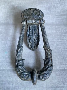 Antiguo llamador de puerta victoriano de hierro fundido fino c1850 renacimiento gótico ornamentado - Imagen 1 de 16