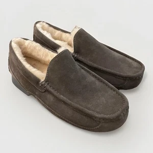 ZAPATILLAS HOMBRE UGG ASCOT 1101110 CARBÓN AUTÉNTICAS TALLA 8 RESISTENTES AL AGUA NUEVAS - Imagen 1 de 12