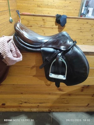 Sillín Voltaire Palm Beach 18 inc panel profesional  Foto 1 de 4