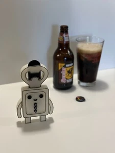 Abrebotellas DoodlePop - Divertido y Funcional Dibujado a Mano Personaje Impreso en 3D - Imagen 1 de 9