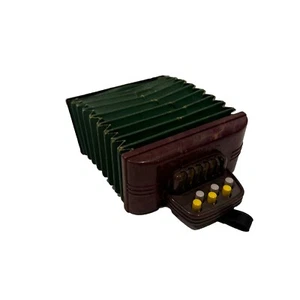 VINTAGE 1950'S MAGNUS CHROMATIC TOY ACCORDION CHILD'S INSTRUMENT No Strap Works - Picture 1 of 6