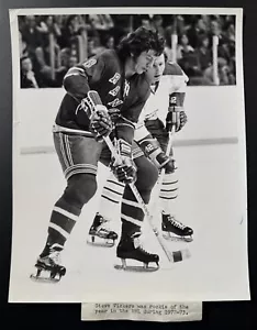 1972 Type 1 Photo NY Rangers Steve Vickers Hockey NHL Rookie Of The Year - Picture 1 of 2