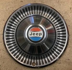 76-1983 Jeep Wagoneer Cherokee Jeepster CJ FSJ HUBCAP WHEEL COVER J10 TRUCK (E) - Picture 1 of 1