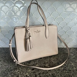 Kate Spade NY Rowe Peach Puff Medium Reißverschluss oben Umhängetasche mit Quaste Leder Handtasche - Bild 1 von 8