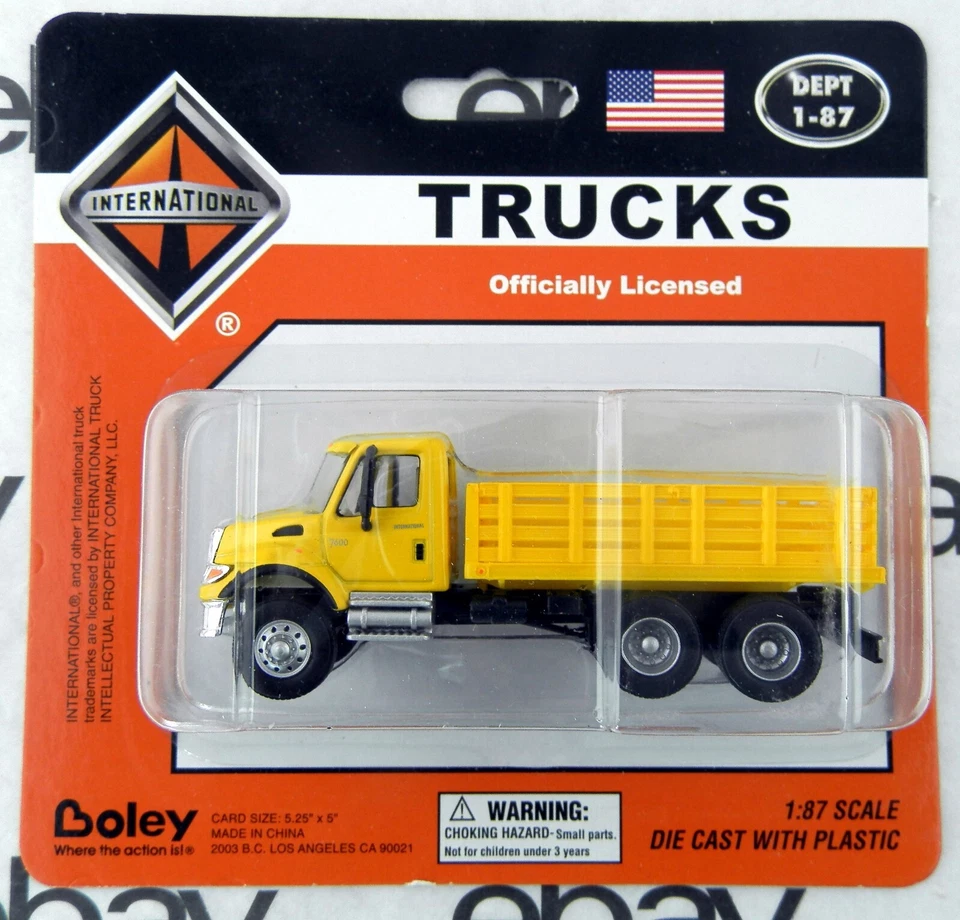HO Scale International 3-Axle Stake Truck - Yellow - Boley #4502-88 - Imagem 1 de 1
