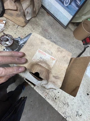 BOMBA DE AGUA TRW FP1530 9W 2.0 2.6 DODGE Foto 1 de 3