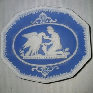 Vintage Wedgewood blau Jasperware Schmuckstück/Wandbehang griechische Mythologie Design Schale - Bild 1 von 6