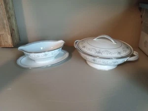 Noritake Colburn 6107 Gravy Boat w/Attached Under plate & Covered Serving Dish - Picture 1 of 12