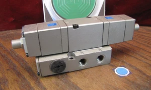 Electroválvula SMC Multipuerto Co4 9709 módulos 90-100v 50Hz / 100-115v 60Hz AC - Imagen 1 de 7