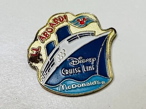 Spilla cappello bavero dipendente McDonald's Crew Disney Cruise Lines nave barca tutto a bordo - Foto 1 di 3