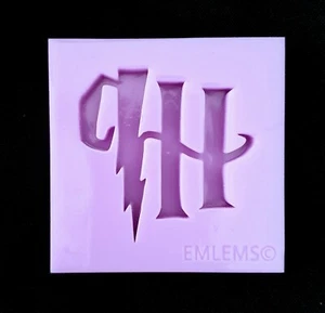 HARRY POTTER INITIALEN SILIKONFORM FÜR TORTENAUFLEGER SCHOKOLADE, TON, HARZ ETC. - Bild 1 von 2