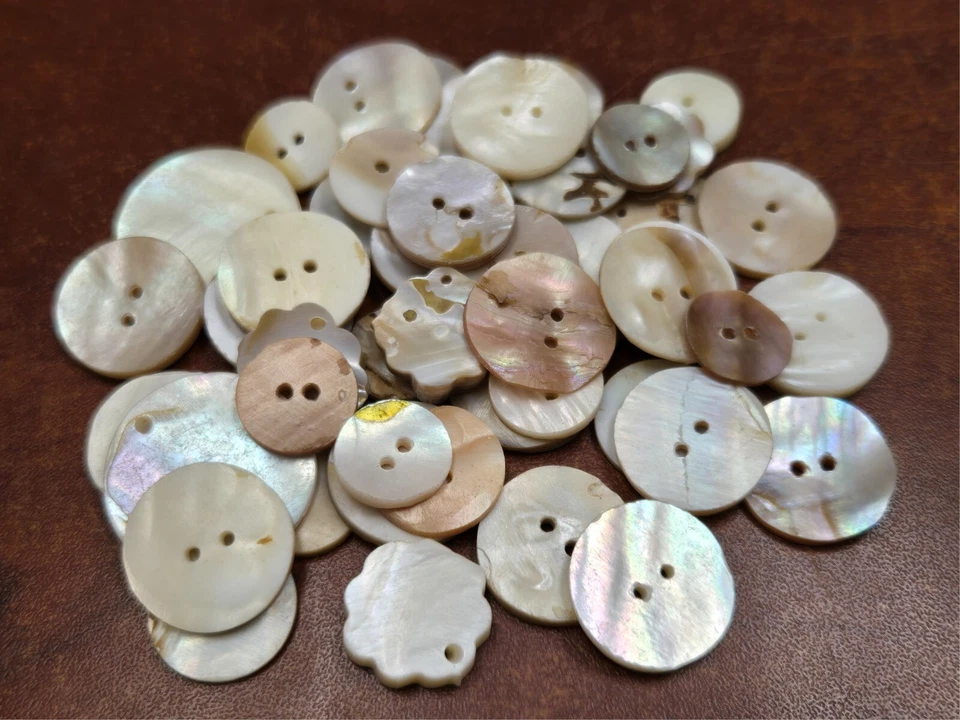 100 PCS ASSORT MOTHER OF PEARL SHELL BLANK CHARMS PENDANTS BUTTONS #T-4099C - Image 1 of 1