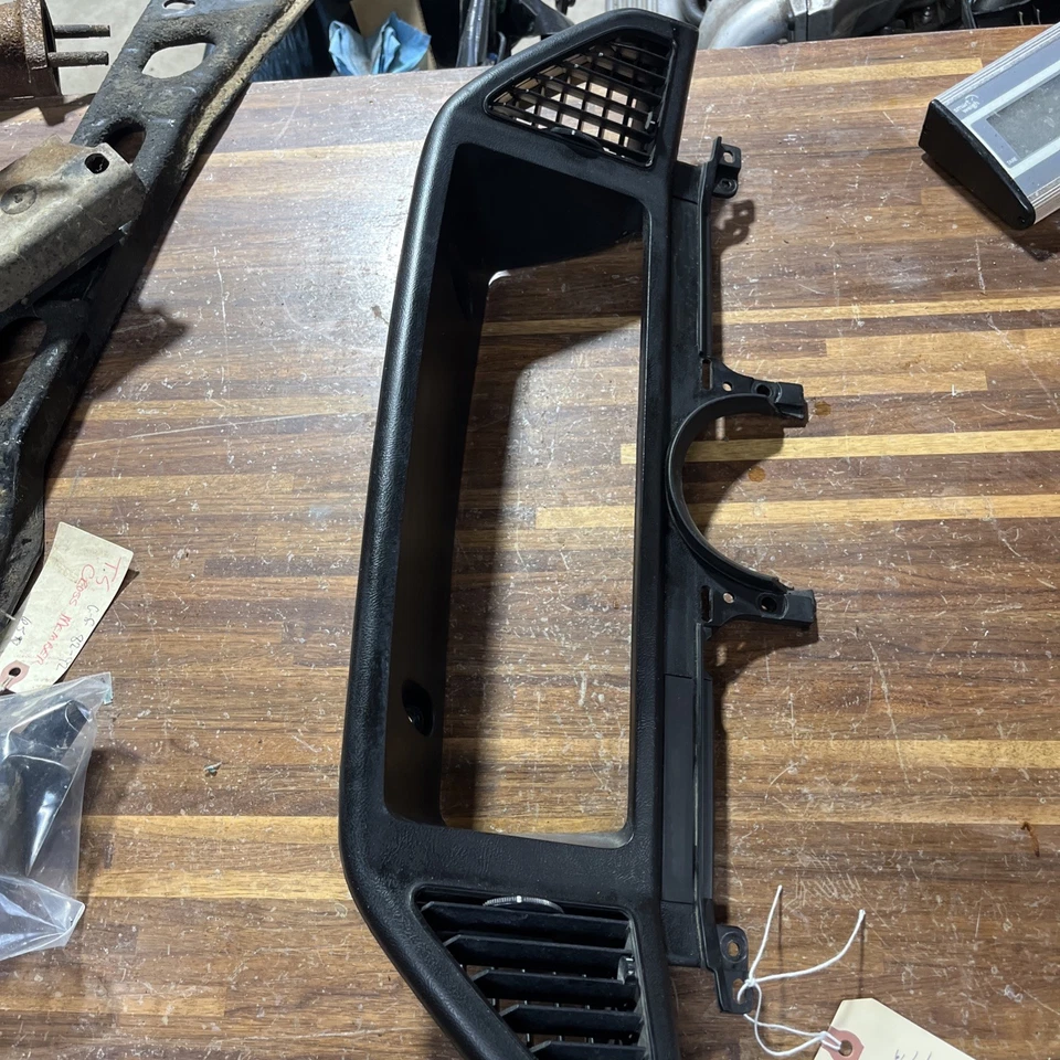 Bisel velocímetro Ford F150/250/Bronco 1987-1991 Foto 1 de 4