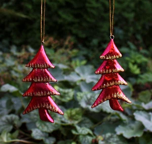 10er Set Tannenbaum Anhänger Holz Weihnachtsbäume Weihnachten Deko Holzhänge rot - Bild 1 von 4