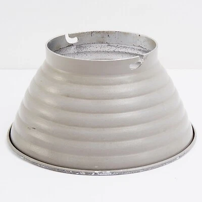 GENUINE ELINCHROM 21cm Dia. 50° SILVER REFLECTOR - UNIVERSAL ELINCHROM FIT #3 - Image 1 of 3