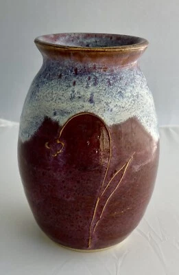 Jarrón de cerámica hecho a mano Studio Art púrpura granate esmalte reactivo por goteo Foto 1 de 4