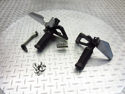 04-09 Suzuki GS500F 2007 OEM Juego trasero izquierdo derecho palanca de cambios palancas de freno soportes Foto 1 de 4