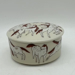 Takahashi Cien sementales caja baratija porcelana 3,5" decorada a mano Japón - Imagen 1 de 9