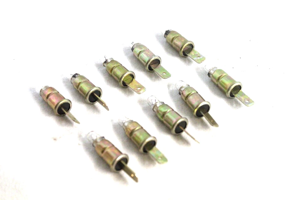 10 Lampenfassung + Birne 12V 2W Tachobeleuchtung Drehzahlmesser für Simson Moped - Bild 1 von 4