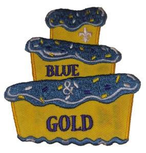 Parche azul y dorado de los Boy Scouts of America Cub Scouts 2017 #329134 - Imagen 1 de 4