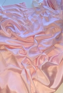 DE COLECCIÓN SEDOSO BRILLANTE ROSA HENGE RIBETE ENCAJE SISSY VESTIDO CAMISÓN VESTIDO LARGO S - Imagen 1 de 18