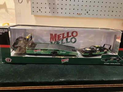 M2 Machines 1970 Dodge L600 COE & 1969 Dodge Charger Daytona Mello Yello 1:64 - Image 1 of 4