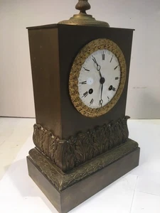 ANTIQUE VERY OLD GILDED BRONZE METAL FRENCH MANTLE TABLE CLOCK 1823 - Picture 1 of 11