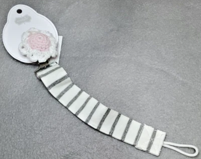 New w/ Tags Mud Pie Crochet Knit Flower Pacy Clip Pacifier Soother Binkie Clip  - Image 1 of 4