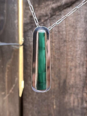 Colgante de malaquita snd de plata de ley hecho a mano Foto 1 de 4