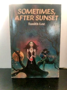 SOMETIMES, AFTER SUNSET by TANITH LEE Doubleday Book 1980 Vampire Book Club Ed. - Foto 1 di 12