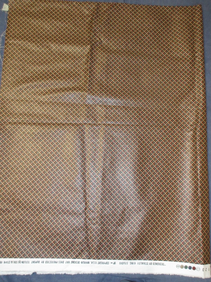 Tela de 1+ yarda STANLEY KING STUDIO diseños de margen tintes de IVA rojo/verde/bronceado GEOMÉTRICO Foto 1 de 2