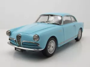 Alfa Romeo Giulietta Sprint Azul Coche a Escala 1:18 Kyosho - Imagen 1 de 10