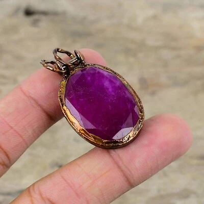 Venta de San Valentín Cobre Ovalado Cachemira Rubí Piedra Esposa Bisel Electroformado Colgante Foto 1 de 4