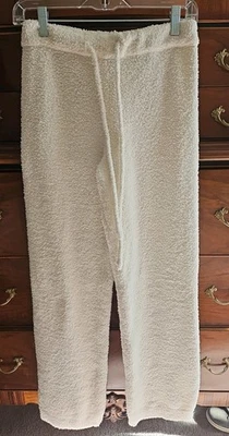 Pantalones de salón Uniqlo crema para mujer talla pequeña cintura elástica Foto 1 de 3