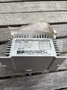 NUEVO Control de luz de circulación diurna Sure Power Industries 1325F Freightliner - Imagen 1 de 8