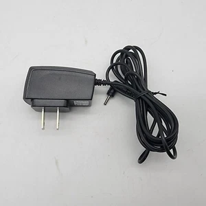 Cargador de pared Samsung ATADD10JBE para auriculares Bluetooth - Imagen 1 de 4