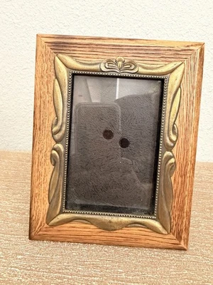 "Marco de madera borde de desplazamiento de latón 5x7 se adapta a fotos de 3x5"" Art Nouveau Mission Mix" Foto 1 de 4