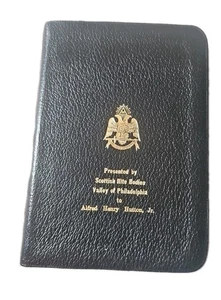 Biblia Masónica 1957 Marruecos Francés Cuero Viene en Caja - Imagen 1 de 15