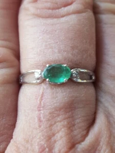 Emerald Oval Cut And Diamond Ring 10kt Solid White Gold - Picture 1 of 12