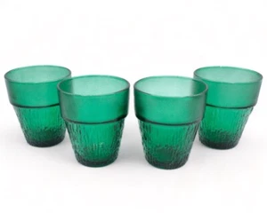 Kurzes stapelbares SET 4 geprägte Rinde Knirschen Textur grüner Saft Glas Tassen 6,5 oz - Bild 1 von 8