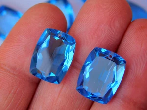 Pair Of Top Front To Back Drilled Hydro London Blue Quartz Cushion Cut Beads 18m - Picture 1 of 9