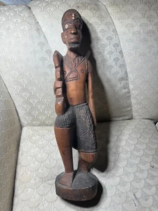 Large Vintage African Man Wood Statue - 21 Inches Tall - Picture 1 of 18