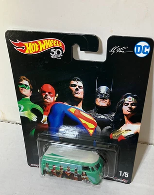 Hot Wheels DC Comics Volkswagen T1 Panel Justice League VW Bus - Image 1 of 4