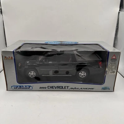 1:18 Welly Diecast 2002 Black Chevy Avalanche New in Box - Image 1 of 4