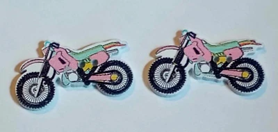 2 кнопки для шитья мотоциклов Dirtbike рукоделие 2 отверстия дерево 1,25 дюйма  - Изображение 1 из 2