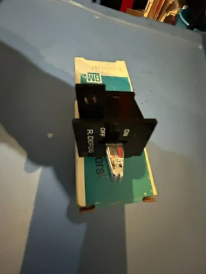 NOS  1980 1981 Pontiac Bonneville Catalina Rear Window Defogger Switch 10009035 - Image 1 of 4