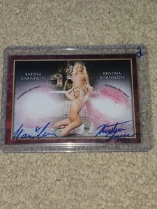 Tarjeta de beso firmada con autógrafo de Karissa & Kristina Shannon Collectors Expo modelo #2 - Imagen 1 de 2