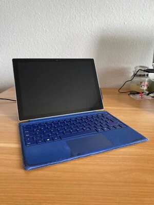 Microsoft Surface Pro 4, i5-7300U, 4GB RAM, 128 GB, 2.6 GHz - Bild 1 von 4