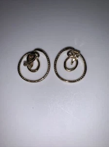 NWOT Carolee gold tone clip on pave circle earrings 1” Diameter Cs482 - Picture 1 of 4